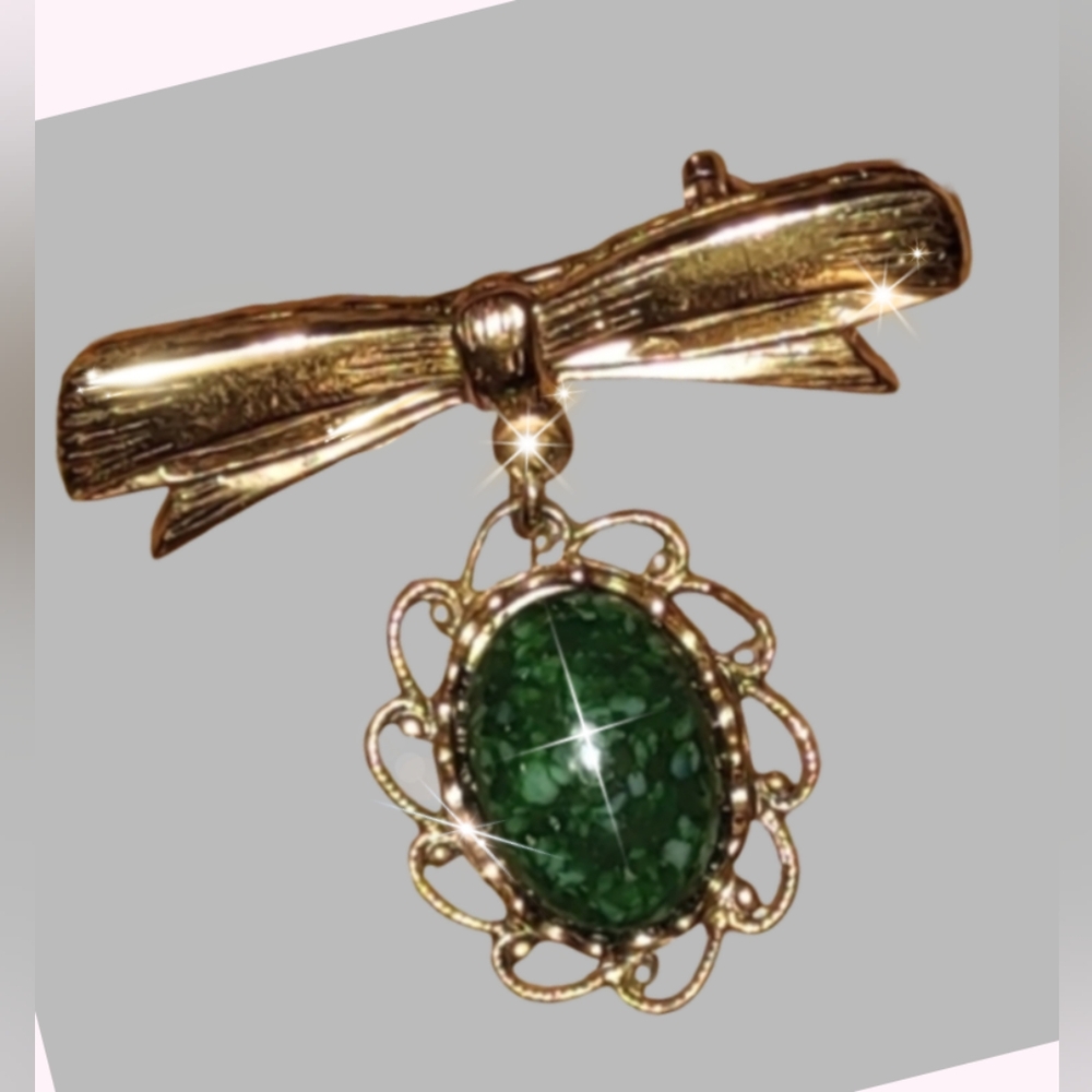 Antique Gold Bow Brooch w/ Dangling Jade Green